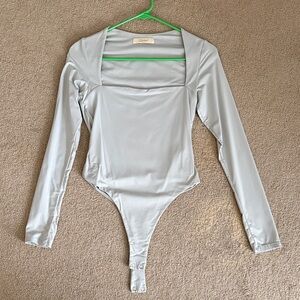 Elegant Light Gray Long Sleeve Bodysuit